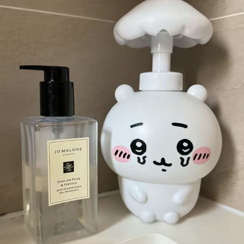 Skincare Viral - Bottiglia Chiikawa Kawaii a Forma di